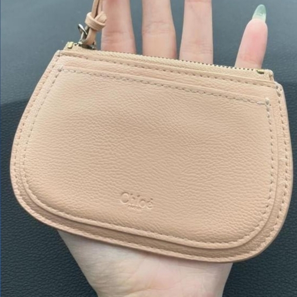 Chloe Handbags - HP🎉 Chloé Coin Purse Like New!